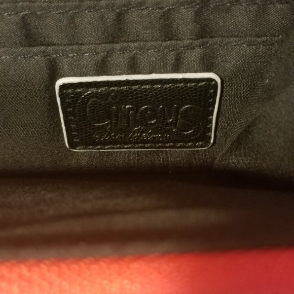 3/$15 Circus Sam Edelman Luciana Wallet Crossbody - Picture 4 of 7